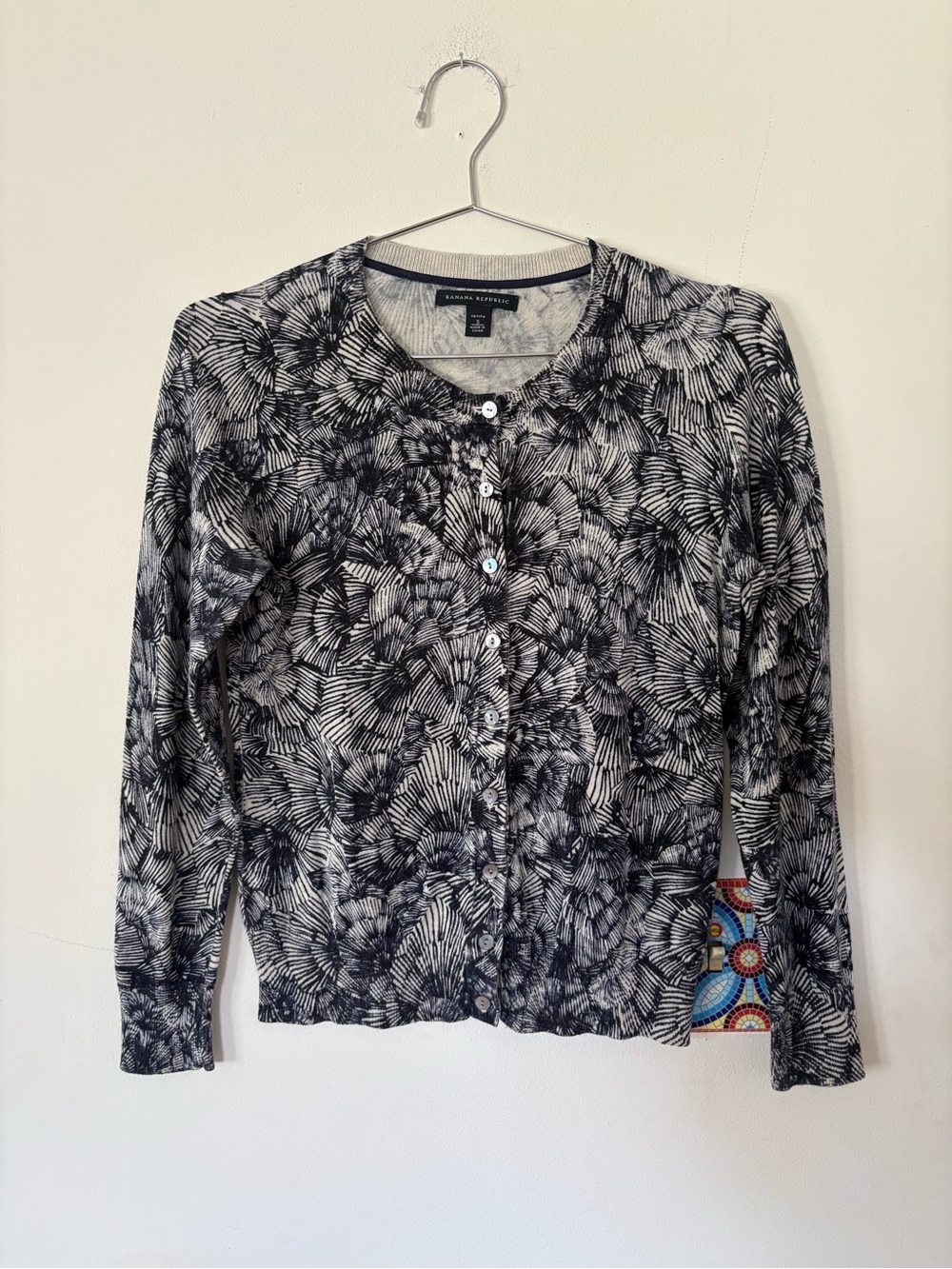 Banana Republic Cream and Navy Knit Sweater